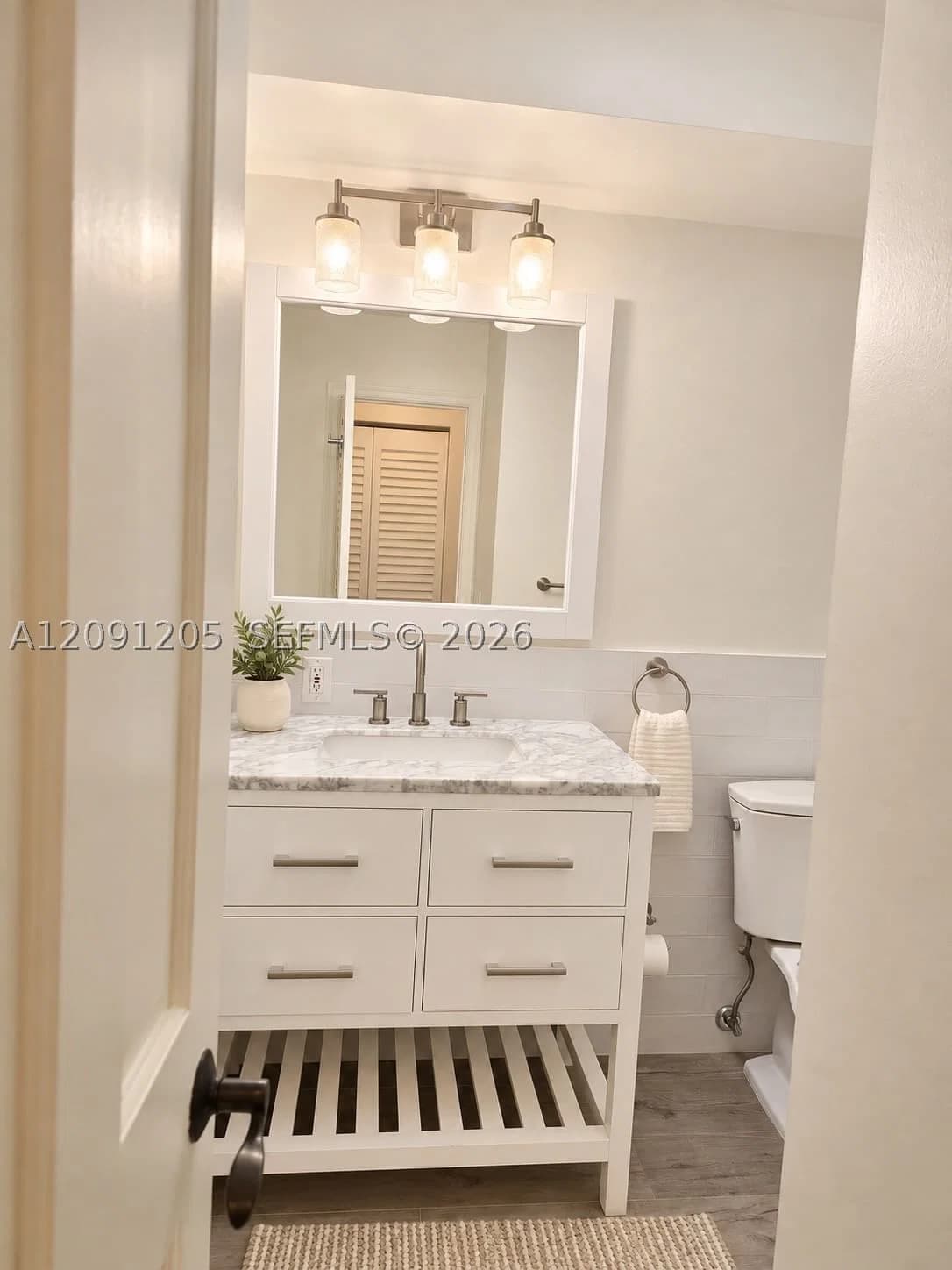 2-bedroom Condo — 6855 Edgewater Dr #2CN (2B), Coral Gables, FL 33133