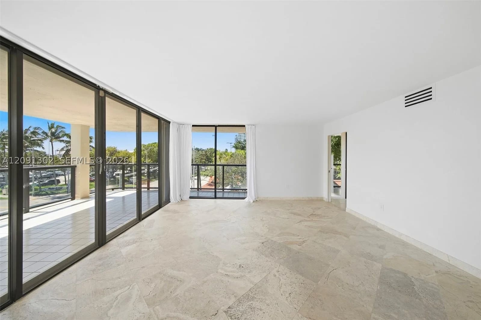 2-bedroom Condo — 2575 Bayshore Dr #4A, Miami, FL 33133