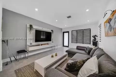 3-bedroom Single-Family Home — 315 40th St, Miami, FL 33127