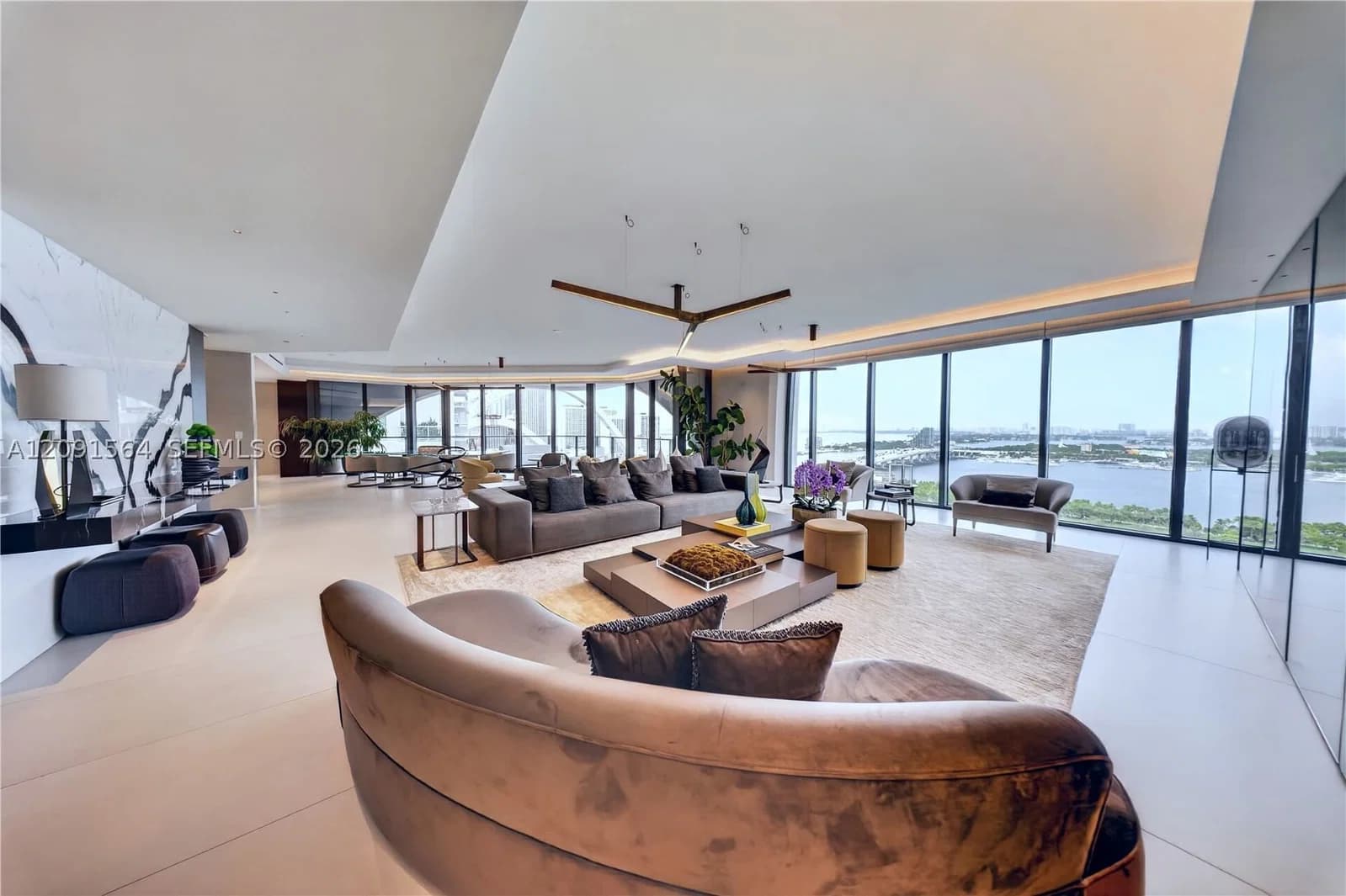 4-bedroom Condo — 1000 Biscayne Blvd #2202, Miami, FL 33132