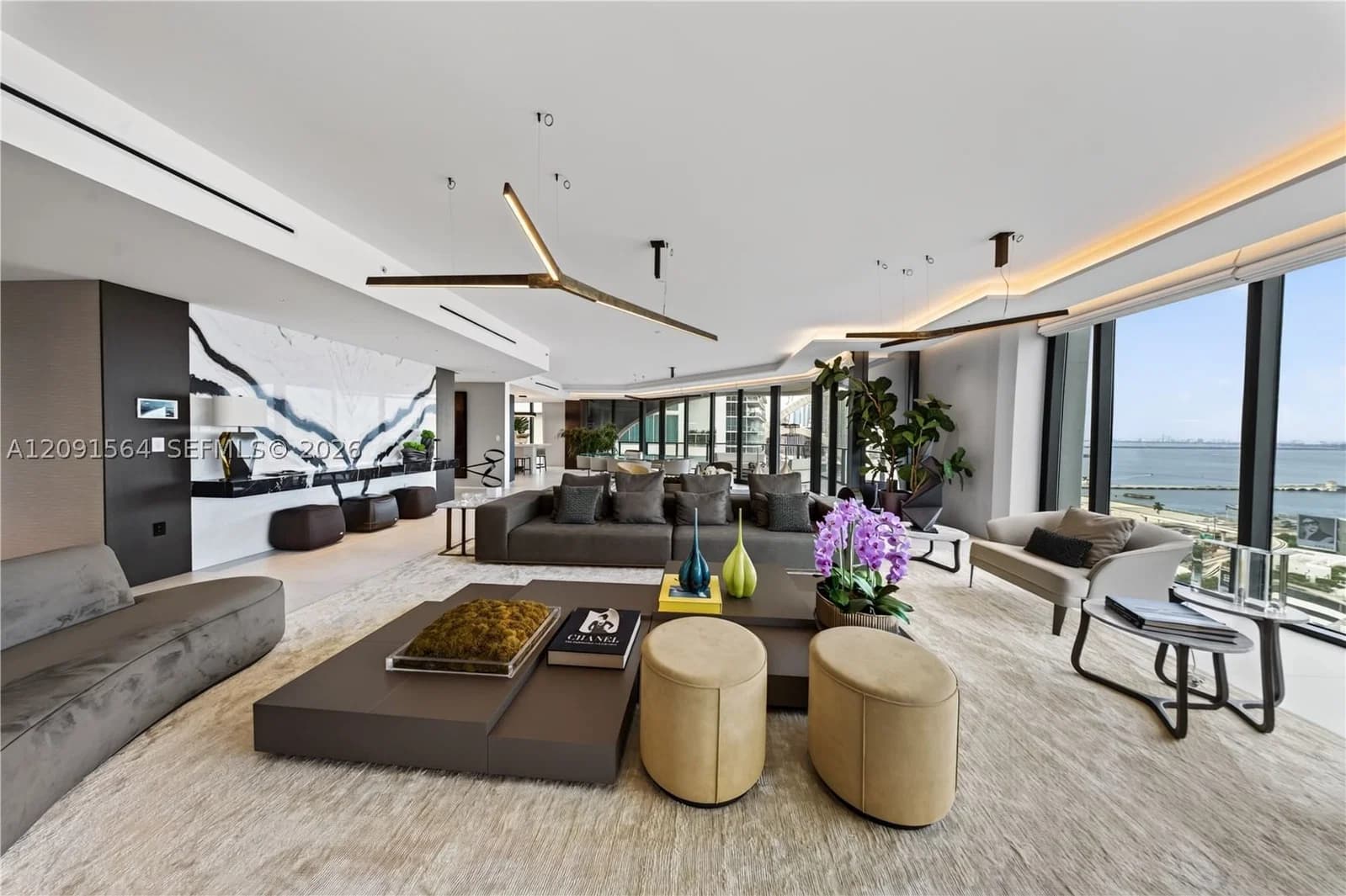 4-bedroom Condo — 1000 Biscayne Blvd #2202, Miami, FL 33132