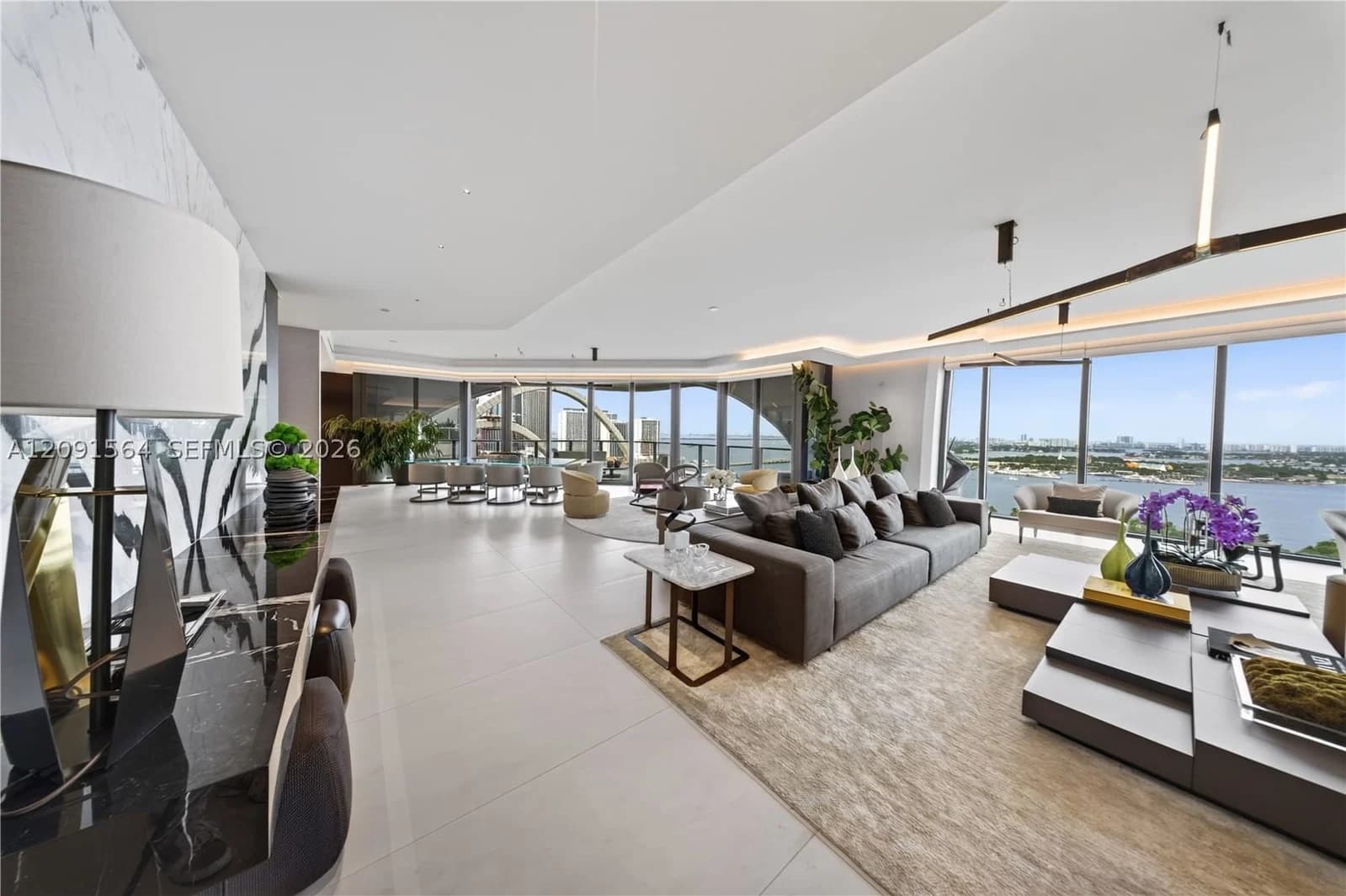 4-bedroom Condo — 1000 Biscayne Blvd #2202, Miami, FL 33132