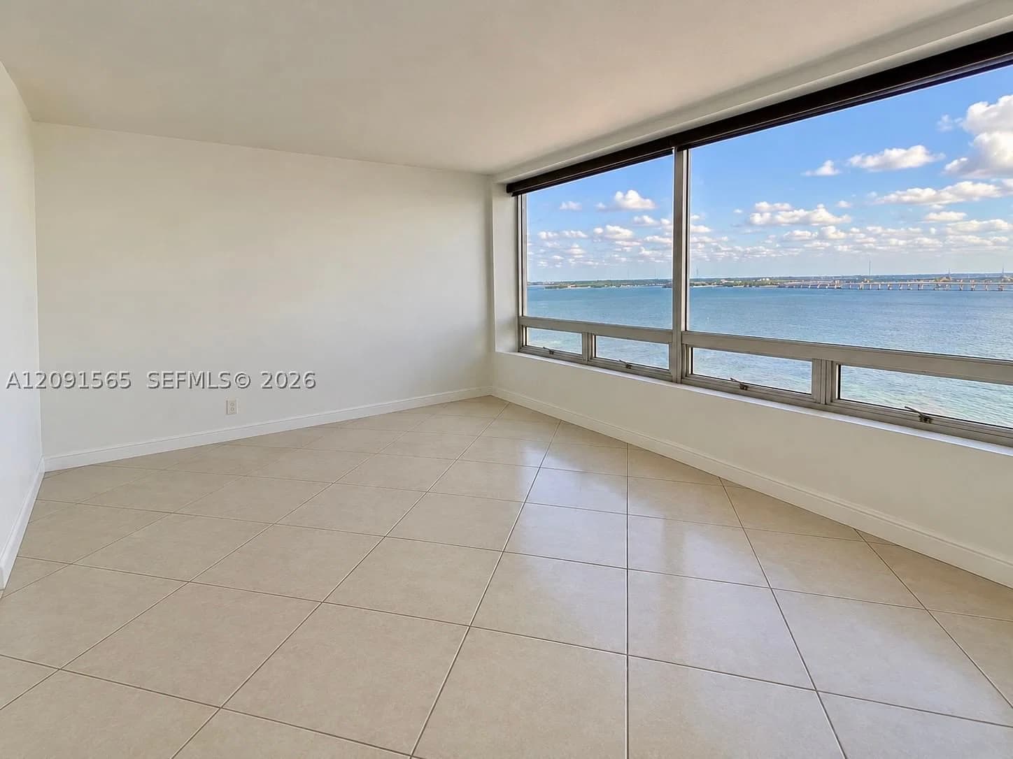 2-bedroom Condo — 1541 Brickell Ave #A1401, Miami, FL 33129