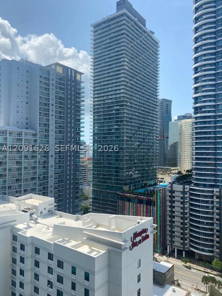 2-bedroom Condo — 79 12th St #2403-S, Miami, FL 33130