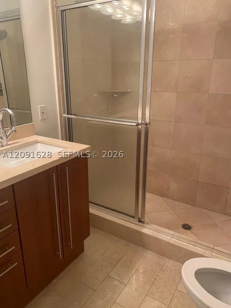 2-bedroom Condo — 79 12th St #2403-S, Miami, FL 33130