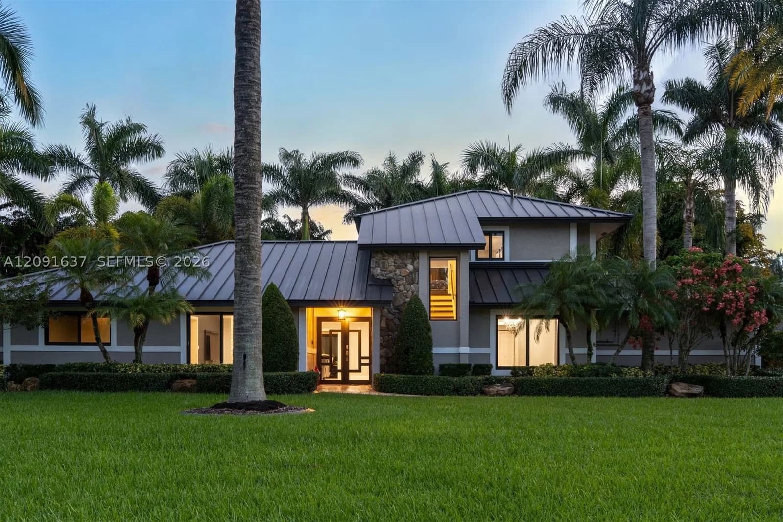 5-bedroom Single-Family Home — 14800 166th St, Miami, FL 33187