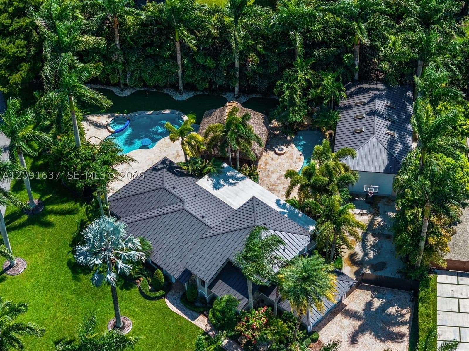 5-bedroom Single-Family Home — 14800 166th St, Miami, FL 33187