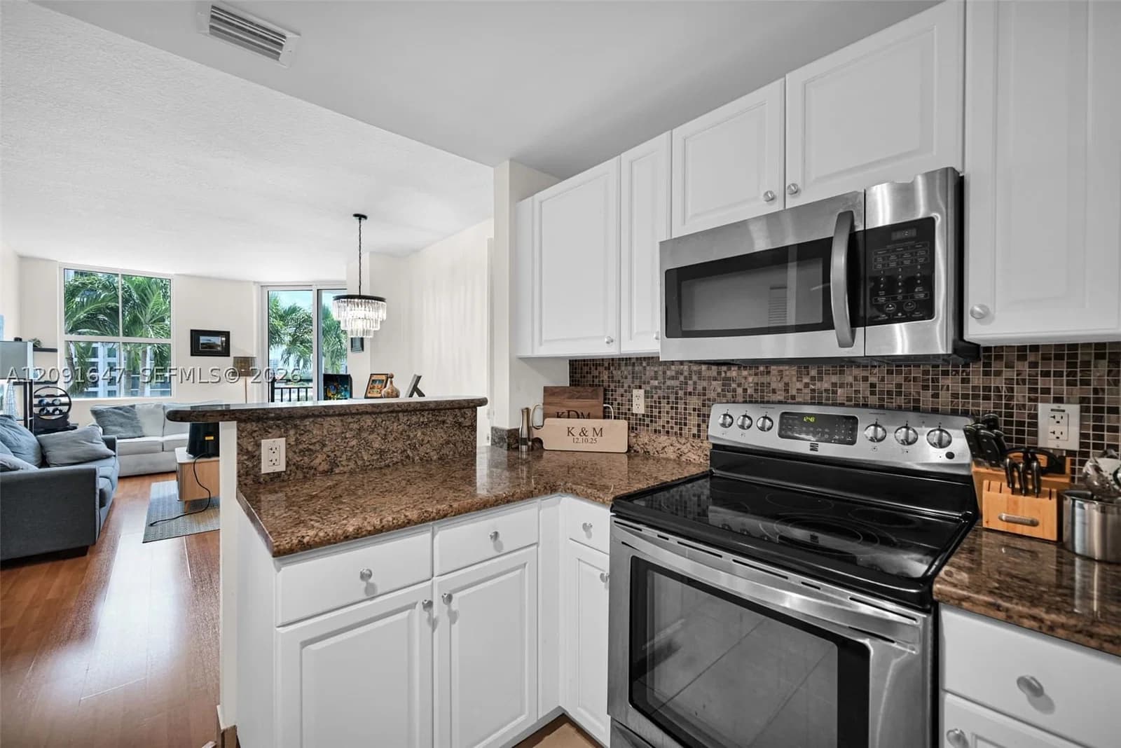 2-bedroom Condo — 357 Almeria Ave #606, Coral Gables, FL 33134