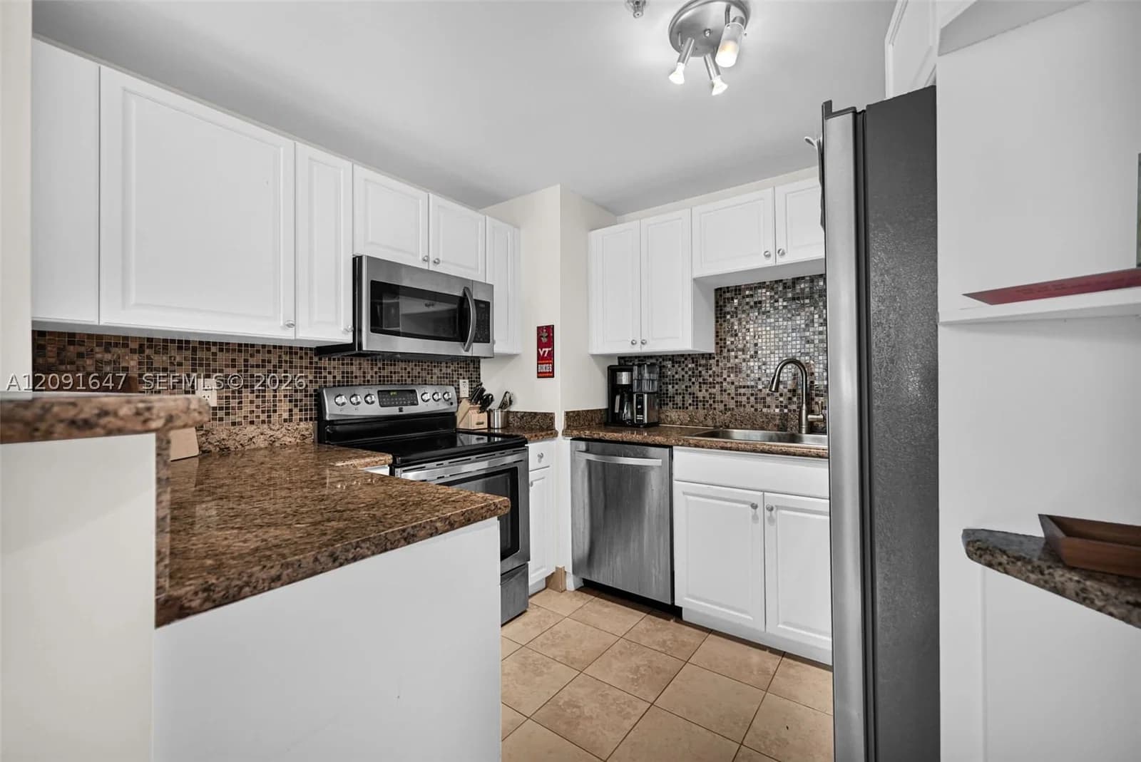 2-bedroom Condo — 357 Almeria Ave #606, Coral Gables, FL 33134