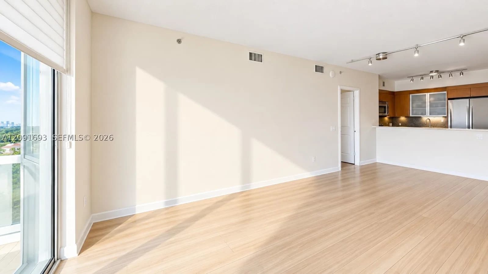 2+1 Condo — 335 Biscayne Blvd #1601, Miami, FL 33131
