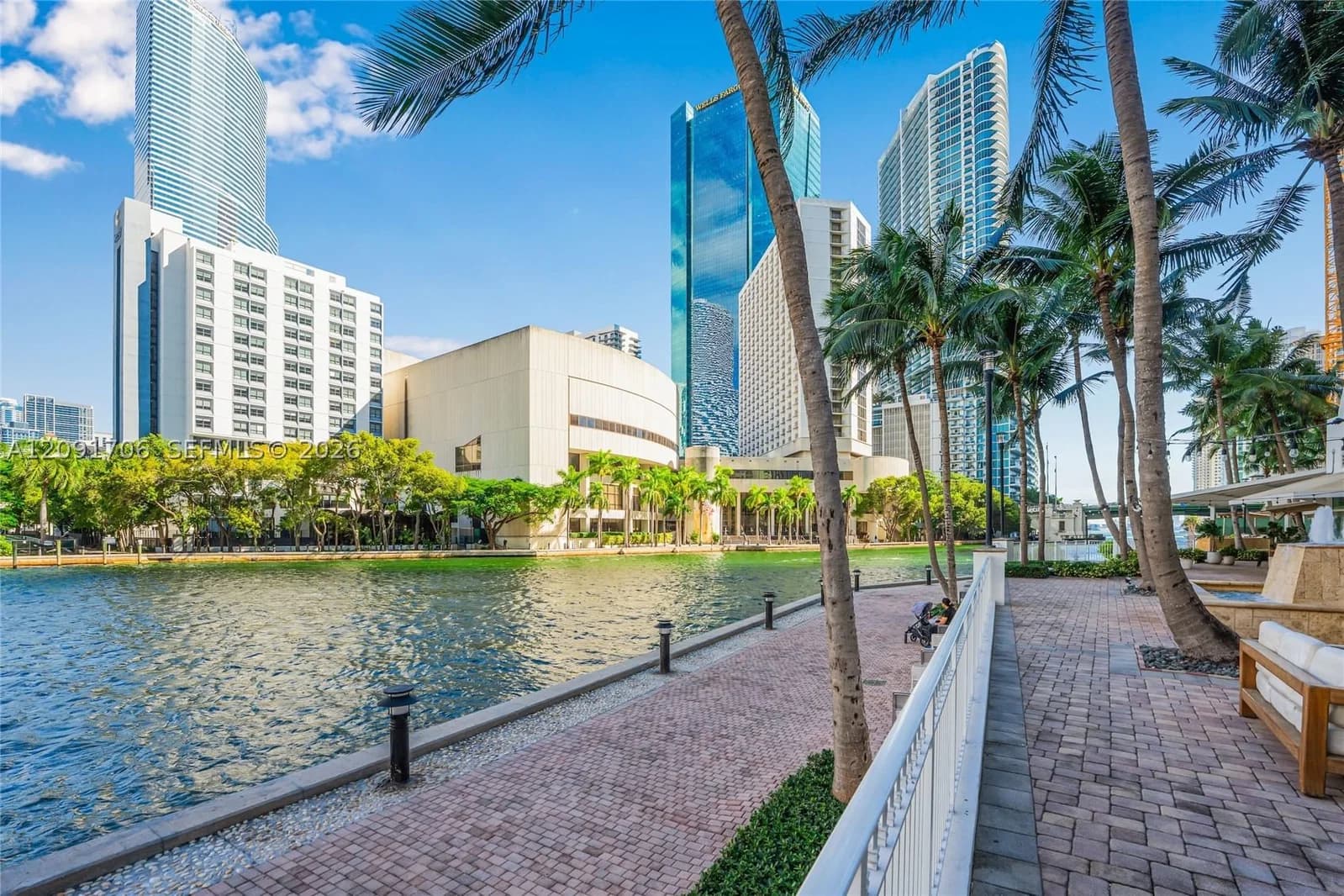 1-bedroom Condo — 31 5th St #409, Miami, FL 33131