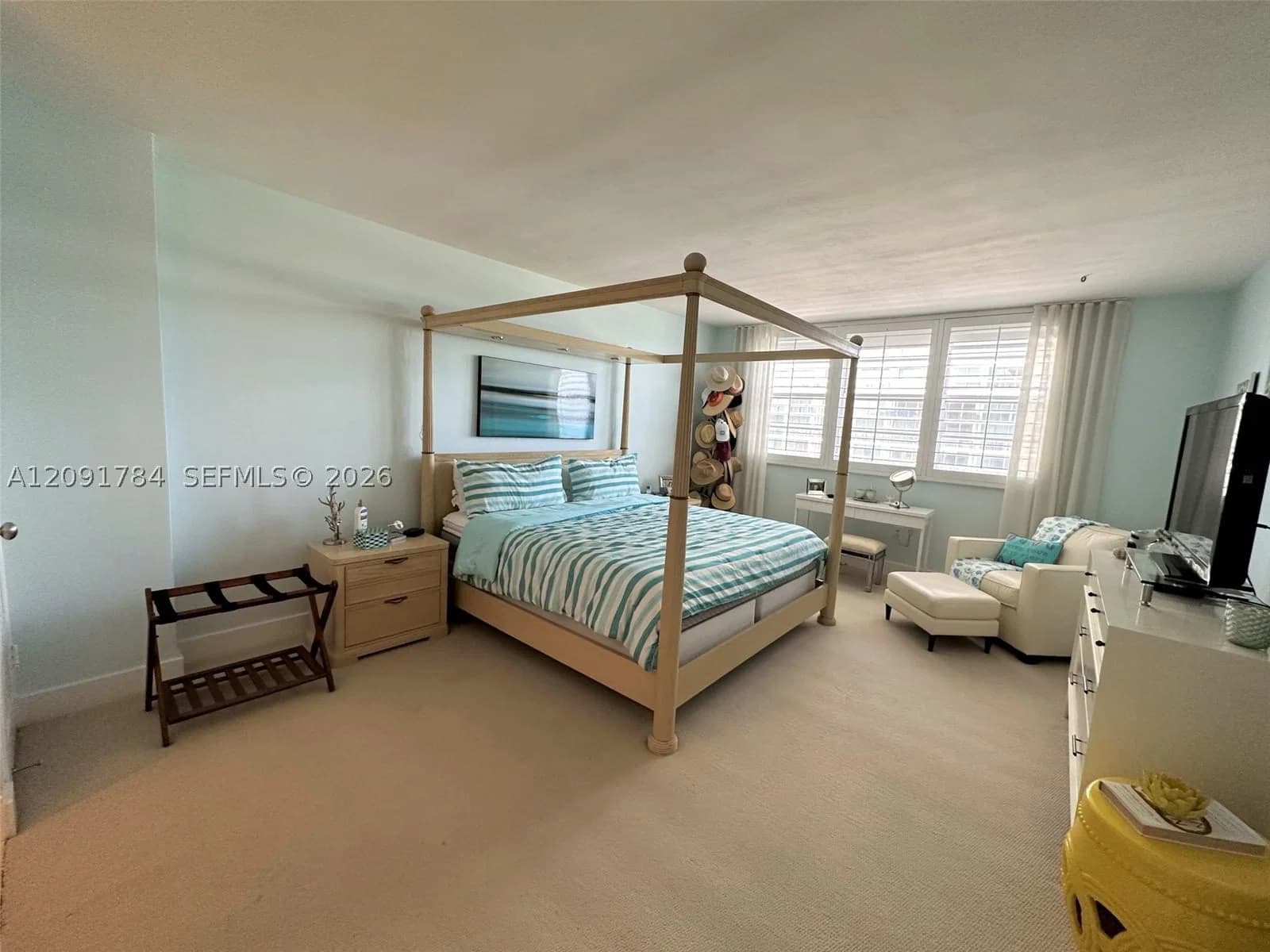 1-bedroom Condo — 5825 Collins Ave #14E, Miami Beach, FL 33140