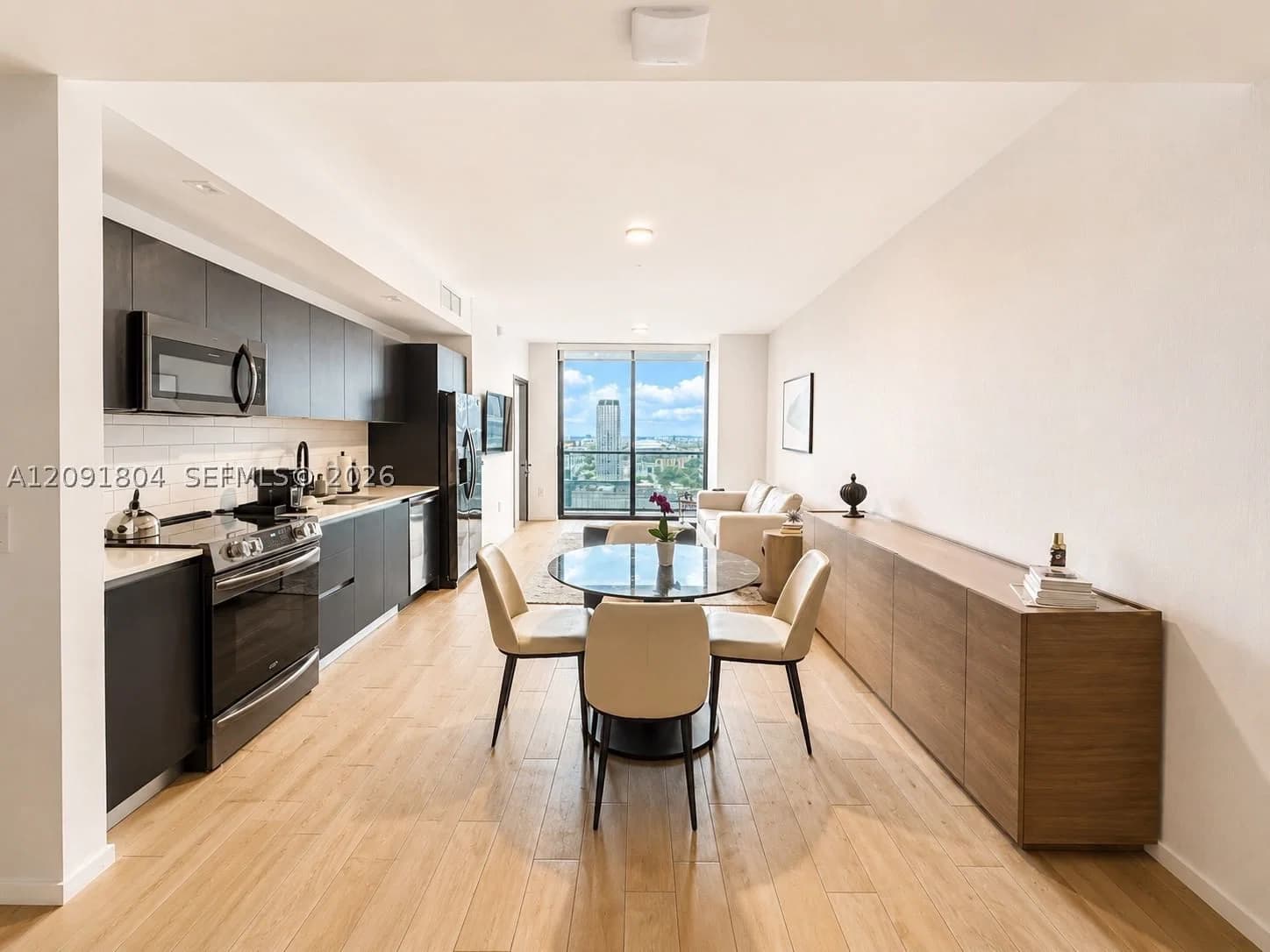3-bedroom Condo — 398 5th St #3218, Miami, FL 33132