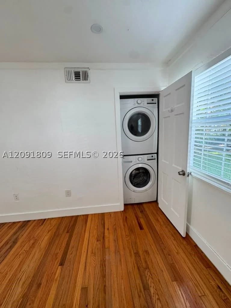 2-bedroom Apartment — 15 Sidonia Ave #2, Coral Gables, FL 33134