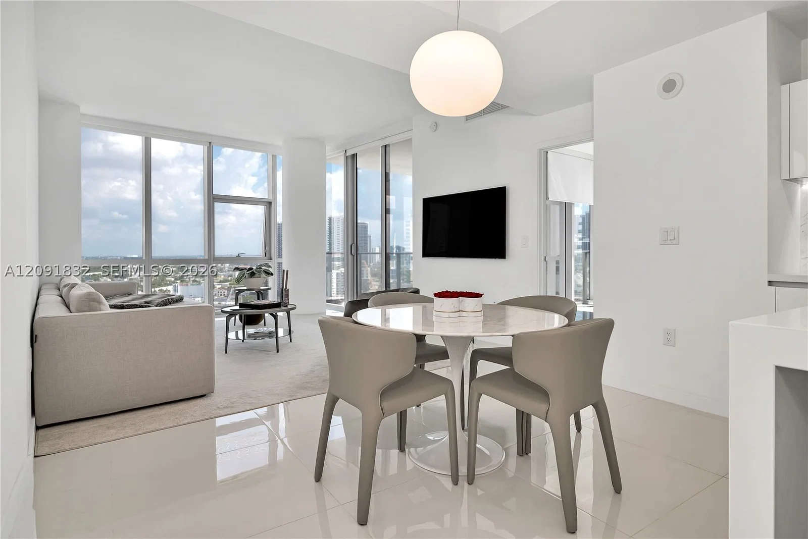 4-bedroom Apartment — 851 1st Ave #1701, Miami, FL 33132