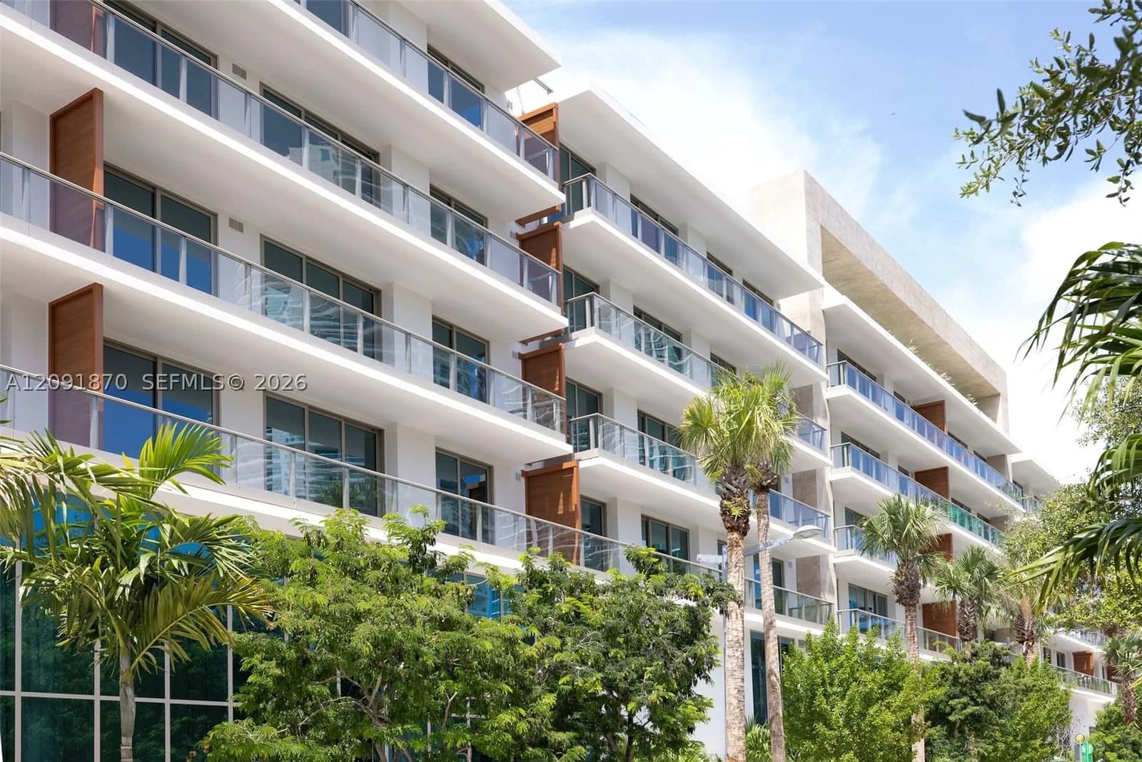 1-bedroom Condo — 2200 Brickell Ave #206, Miami, FL 33129