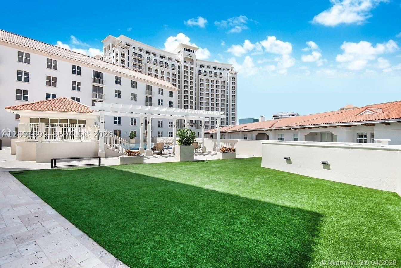 2+1 Daire — 2030 S Douglas Rd #712, Coral Gables, FL 33134