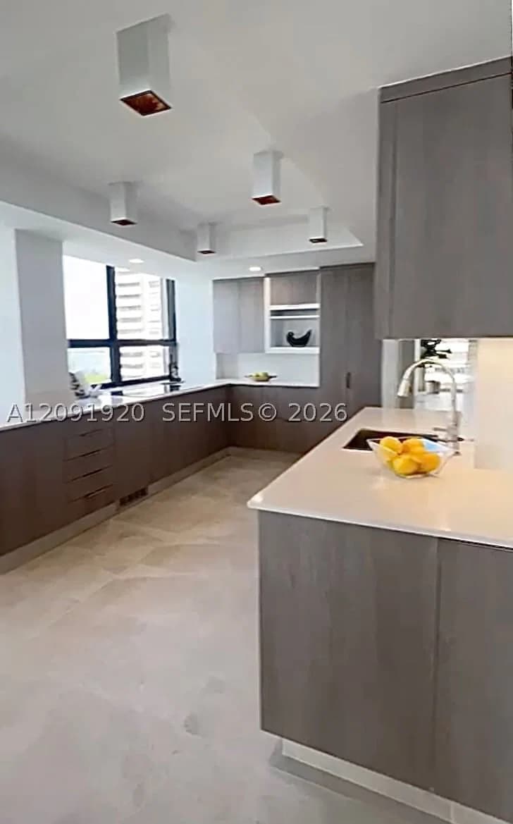 4-bedroom Condo — 3 Grove Isle Dr #C801-C802, Miami, FL 33133