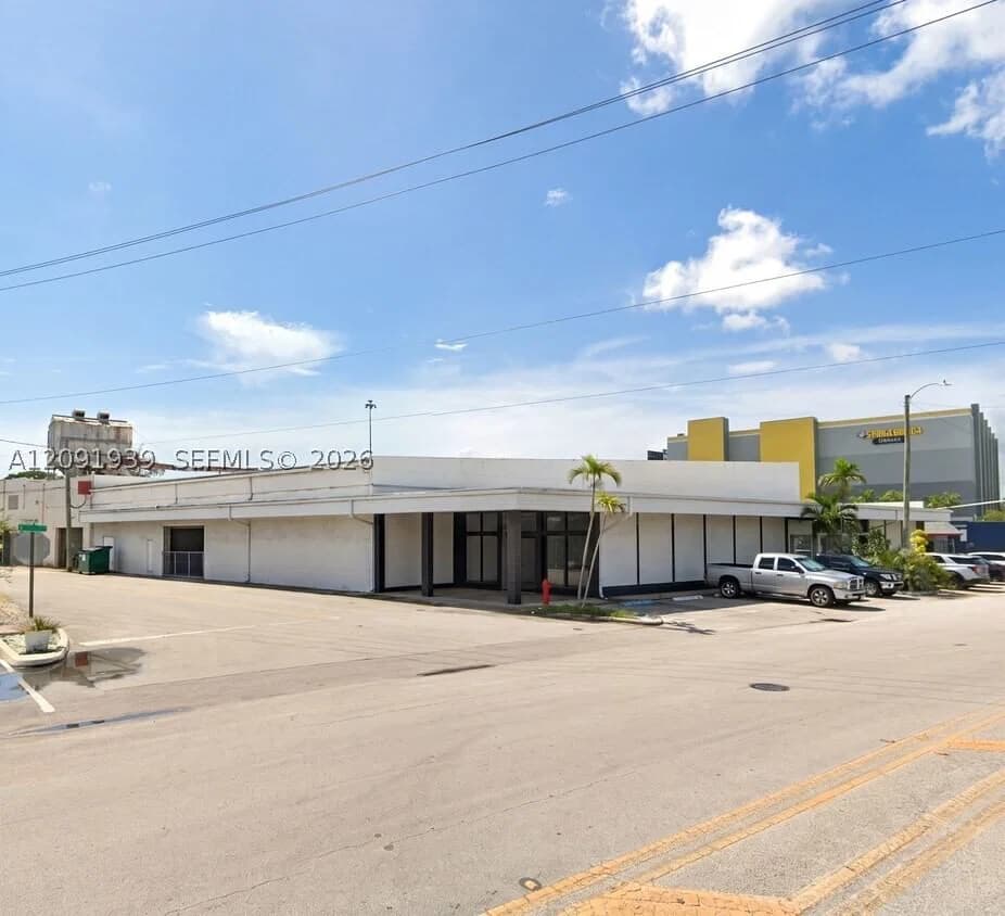 Property — 3300 6th Ave, Fort Lauderdale, FL 33316