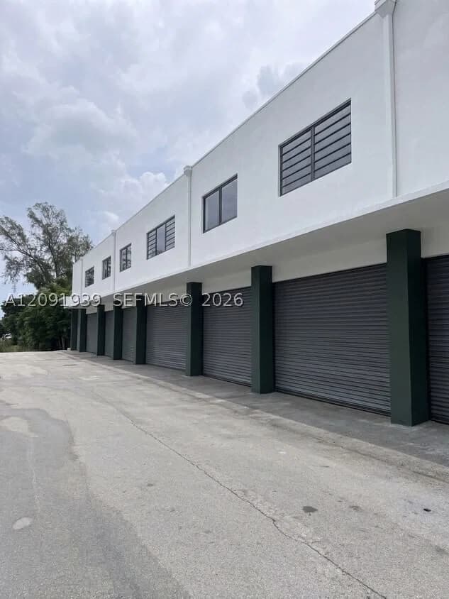 Property — 3300 6th Ave, Fort Lauderdale, FL 33316