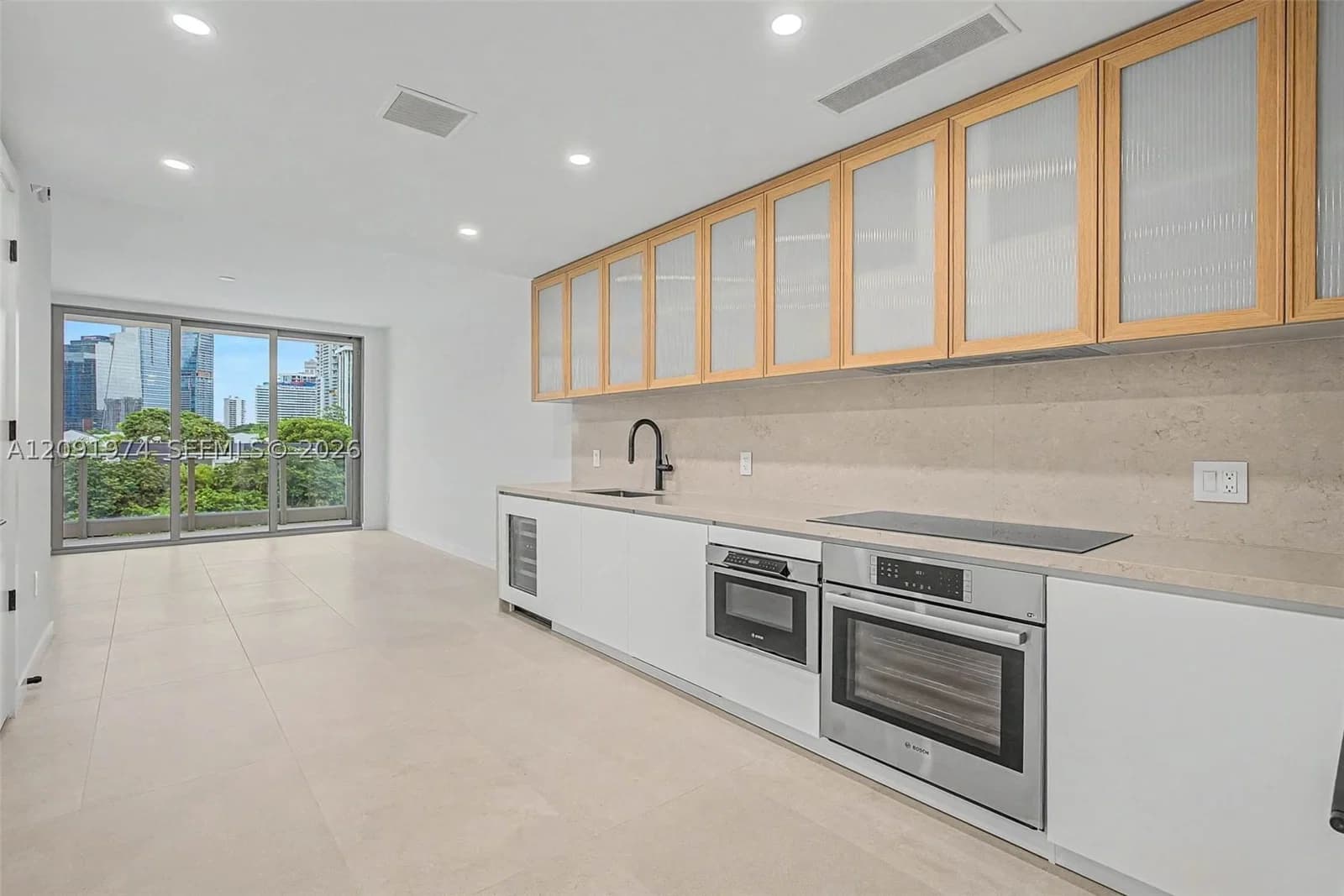 1+1 Condo — 2200 Brickell Ave #406, Miami, FL 33129