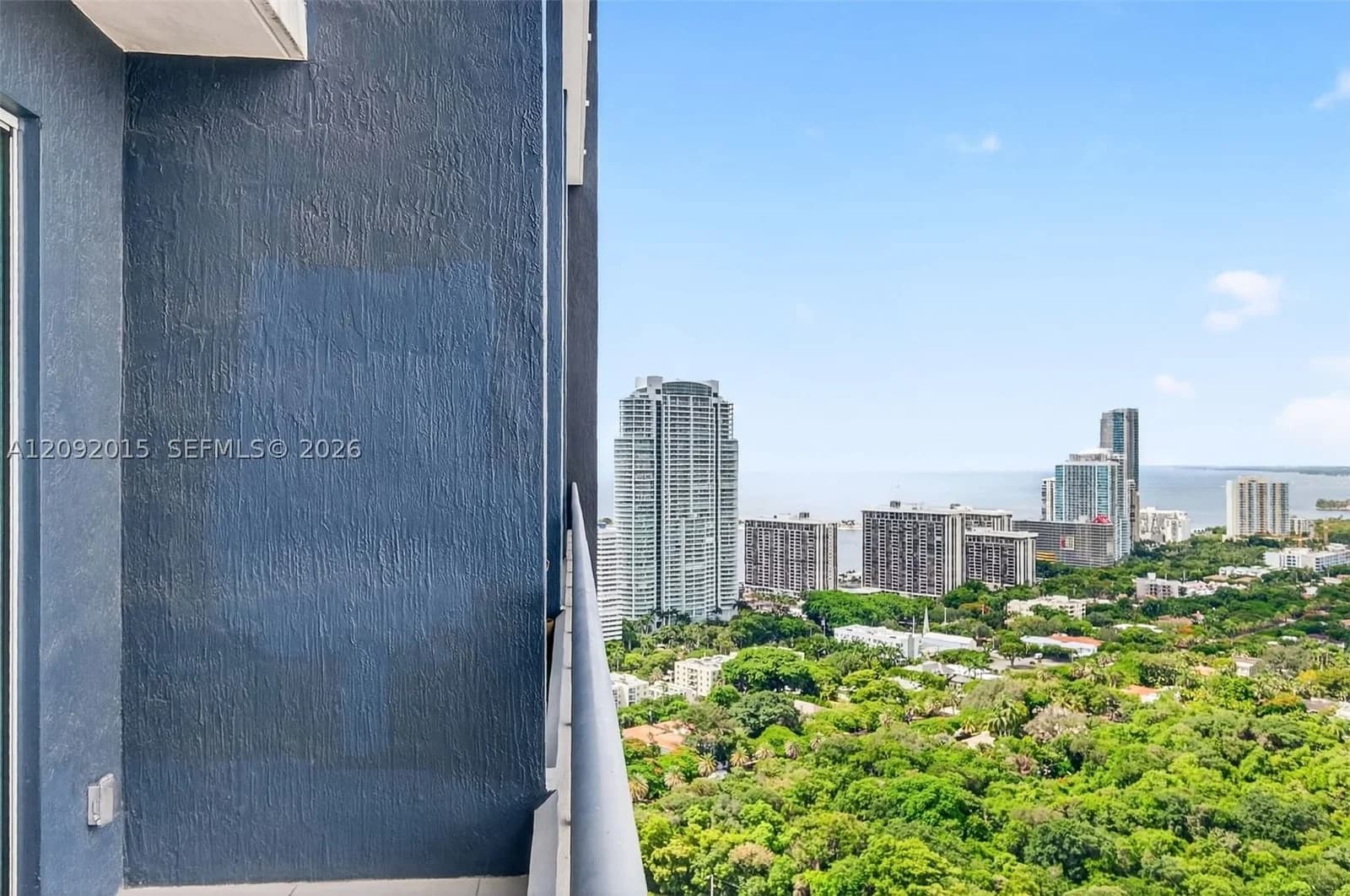 1-bedroom Condo — 60 13th St #3209, Miami, FL 33130