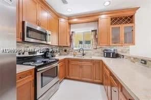 4+1 Müstakil ev — 1175 41st Ave, Homestead, FL 33033