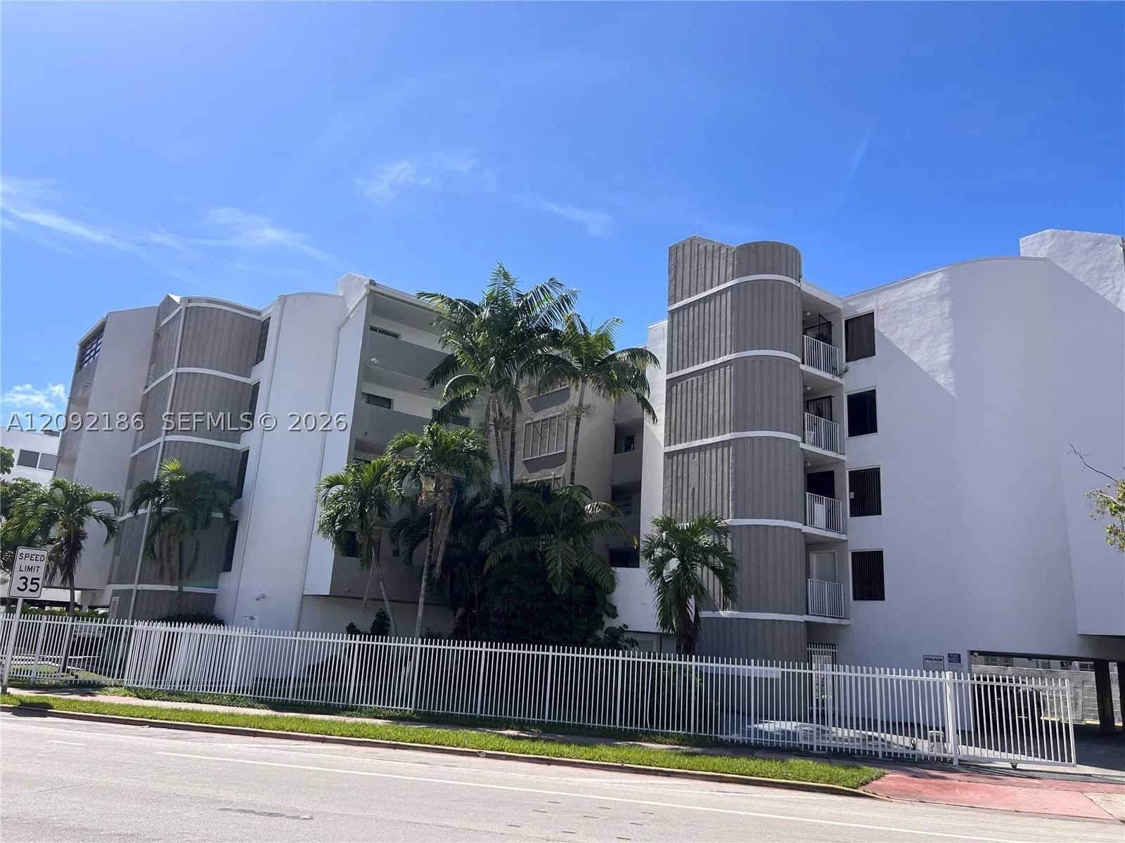 1+1 Condo — 2000 Biarritz Dr #407, Miami Beach, FL 33141