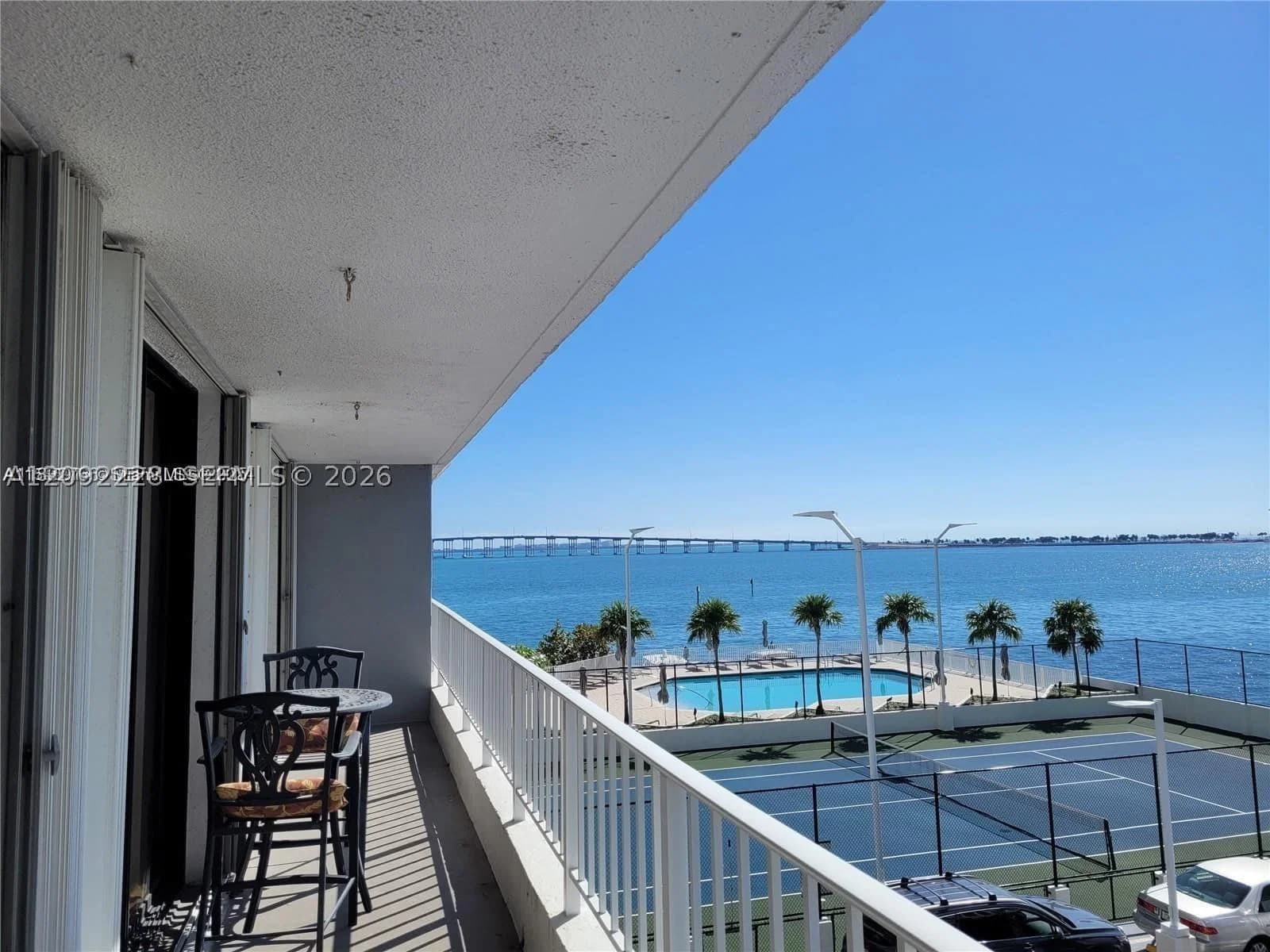 2-bedroom Condo — 200 15th Rd #4K, Miami, FL 33129