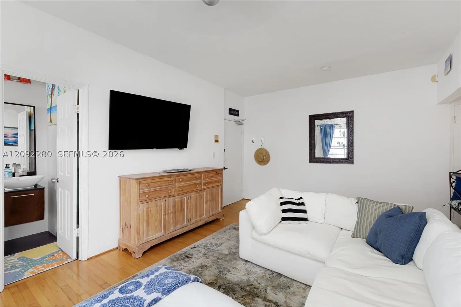 1-bedroom Condo — 1005 Meridian Ave #8, Miami Beach, FL 33139