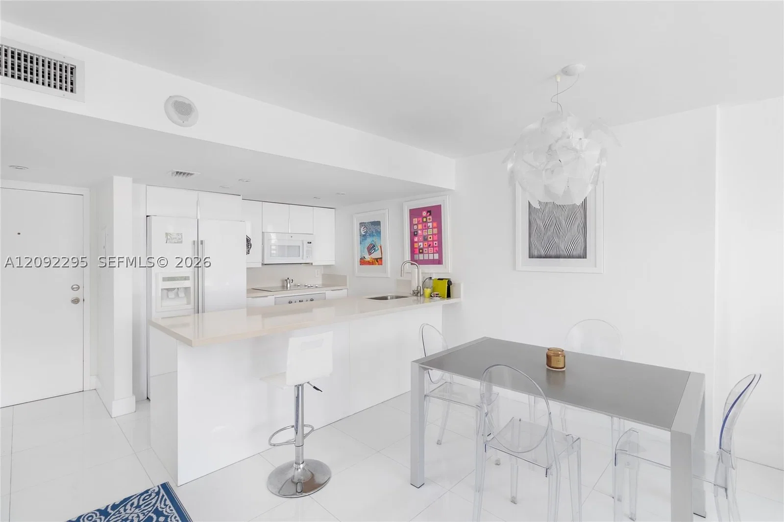 1-bedroom Condo — 345 Ocean Dr #1011, Miami Beach, FL 33139