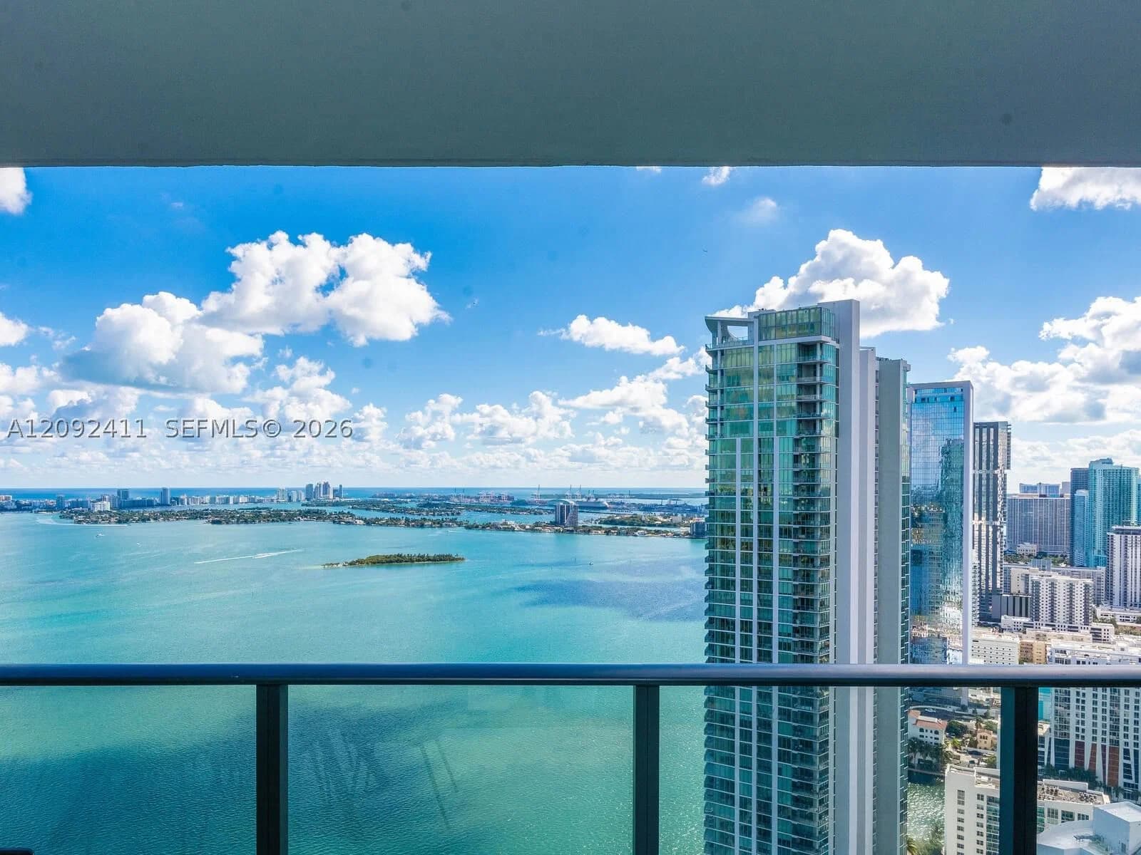 1-bedroom Condo — 650 32 #3302, Miami, FL 33137