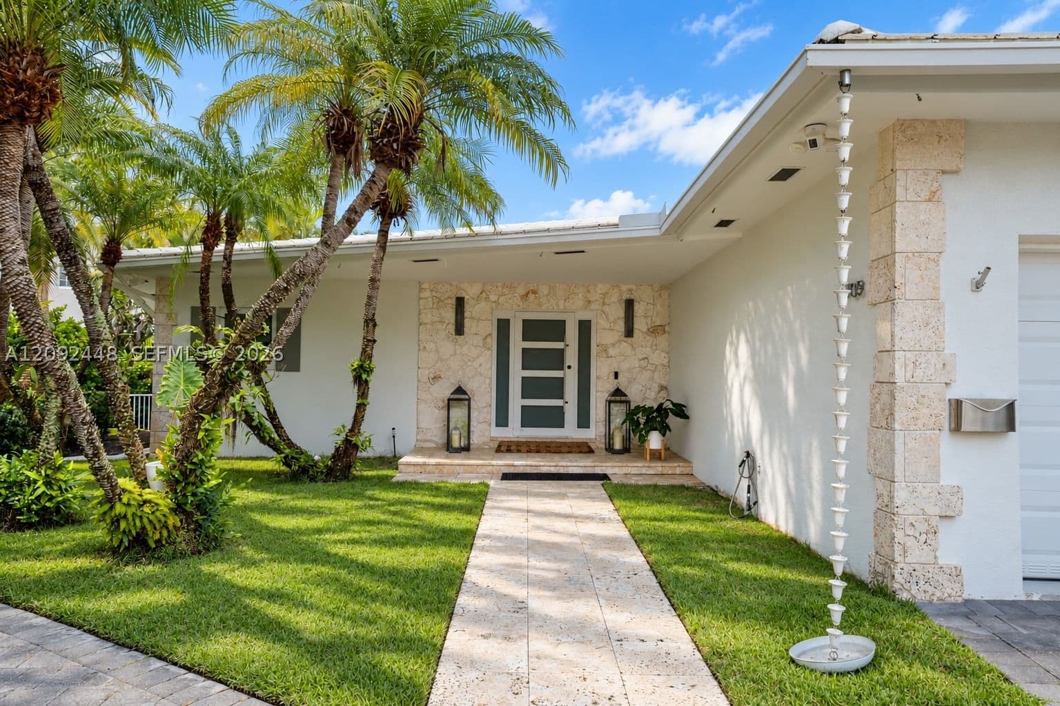4+1 Müstakil ev — 705 Bella Vista Ave, Coral Gables, FL 33156