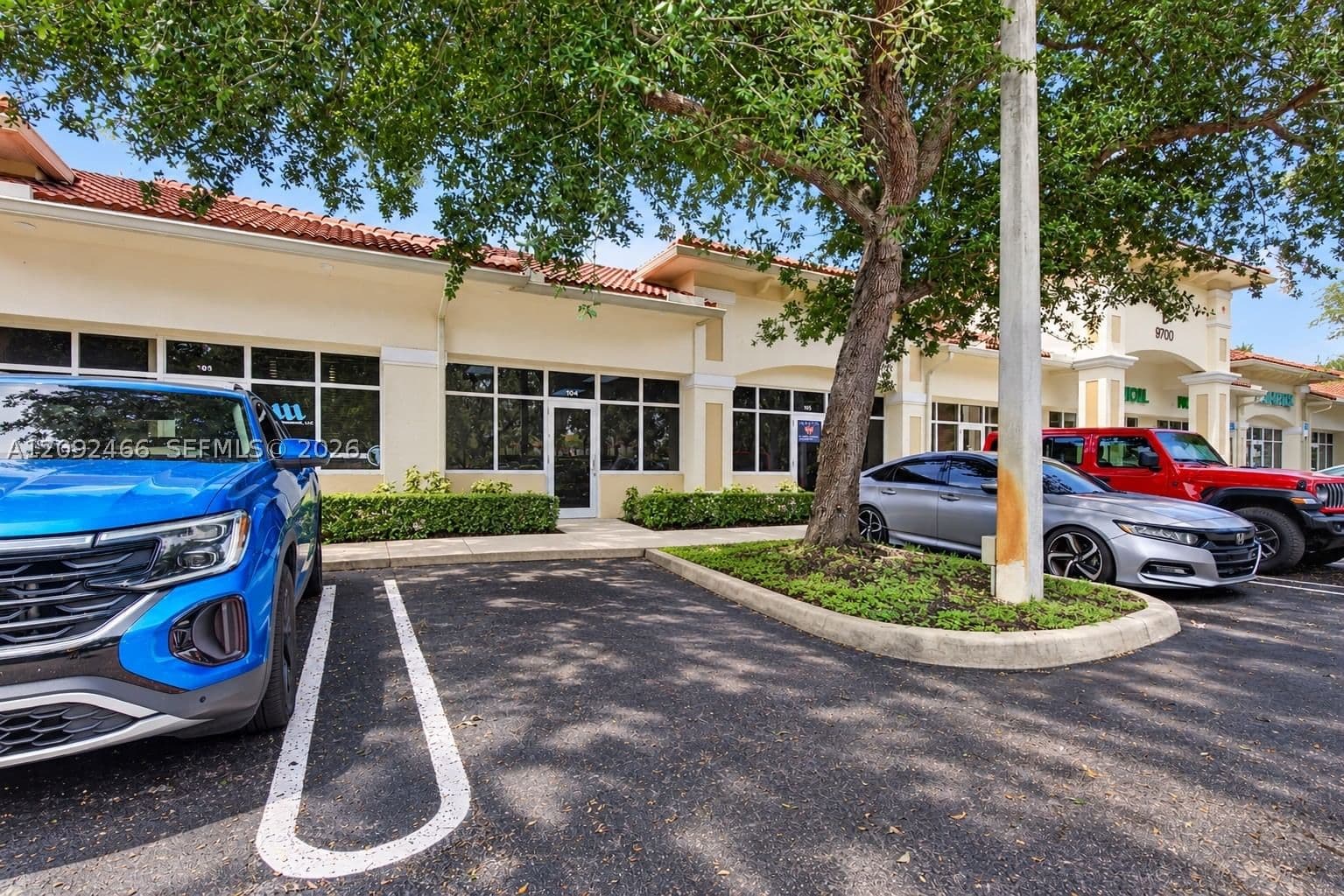 Mülk — 9700 Stirling Rd #104B, Cooper City, FL 33024