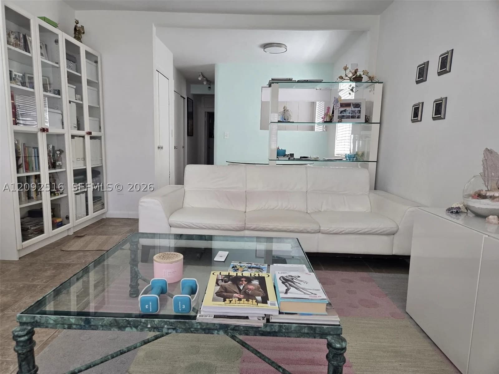 1-bedroom Condo — 717 Espanola Way #207, Miami Beach, FL 33139