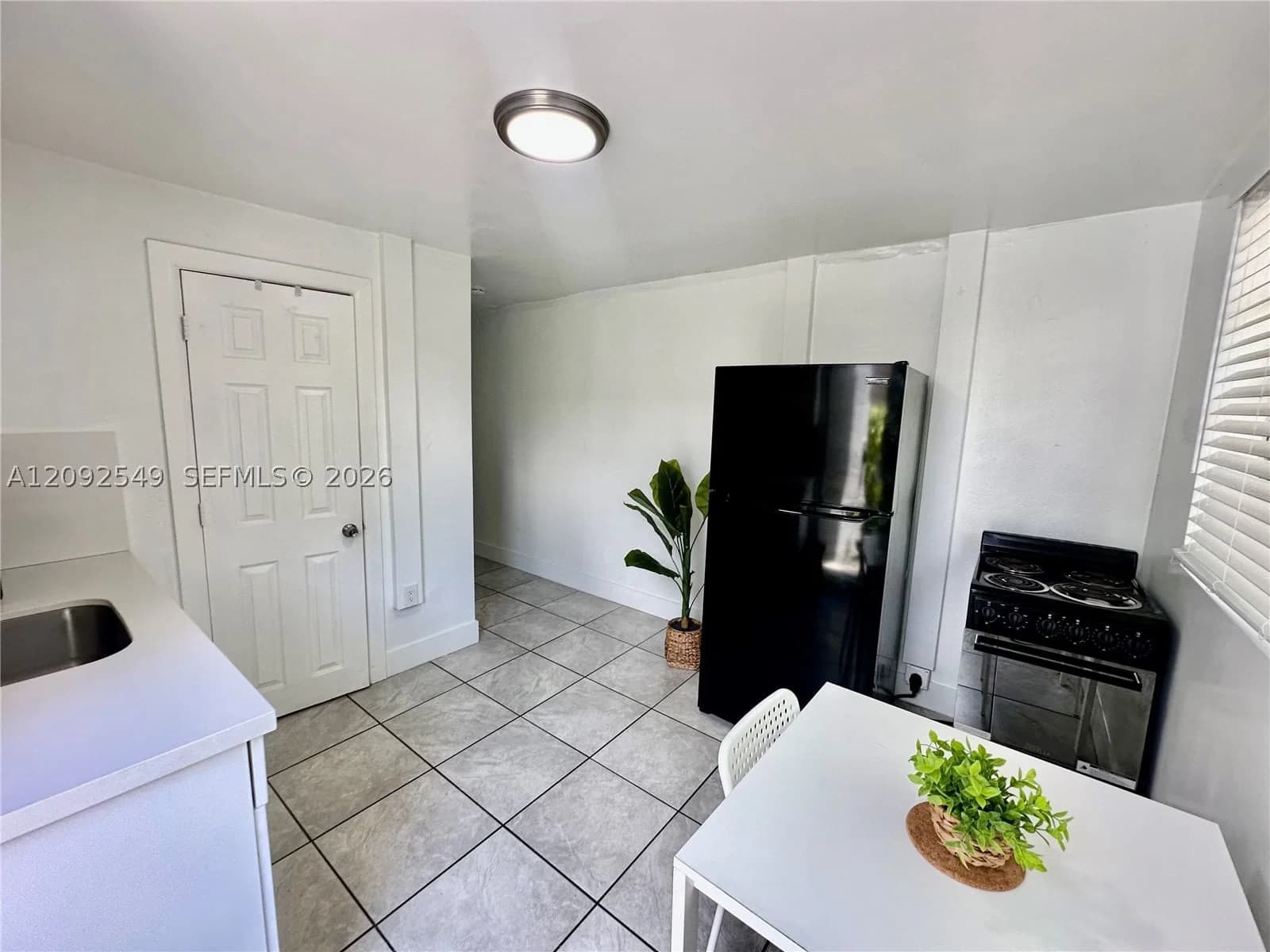 Apartment — 5010 2nd Ave #5, Miami, FL 33127