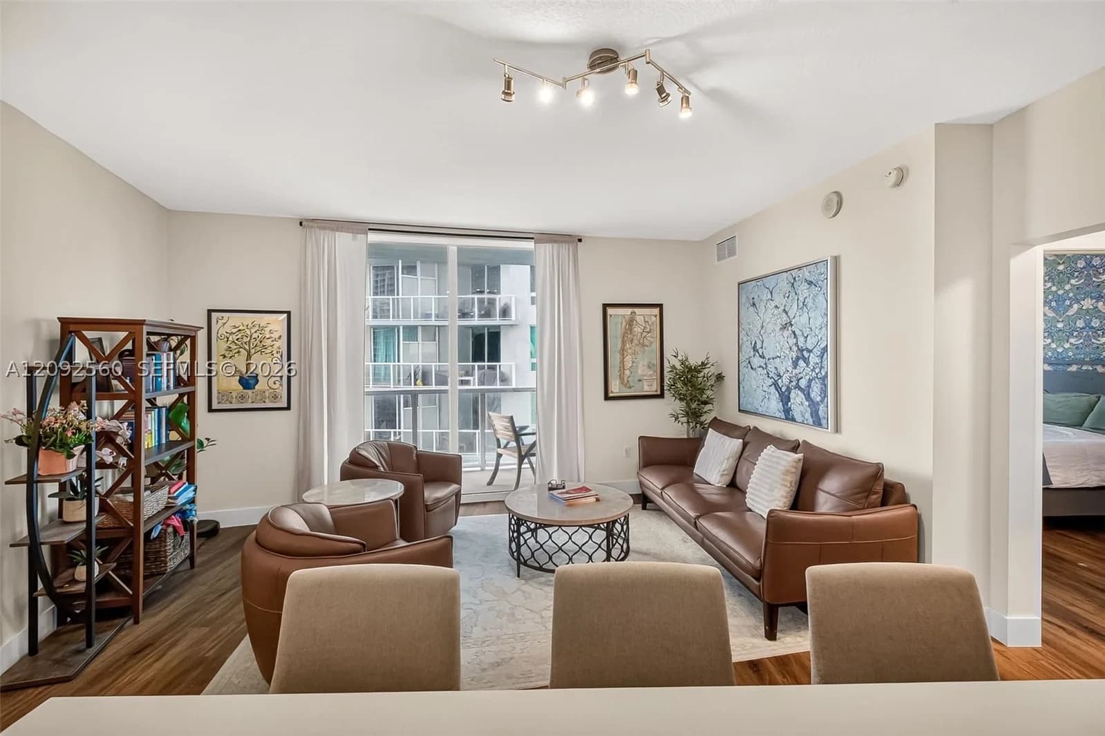 1+1 Condo — 1900 Bayshore Dr #2717, Miami, FL 33132