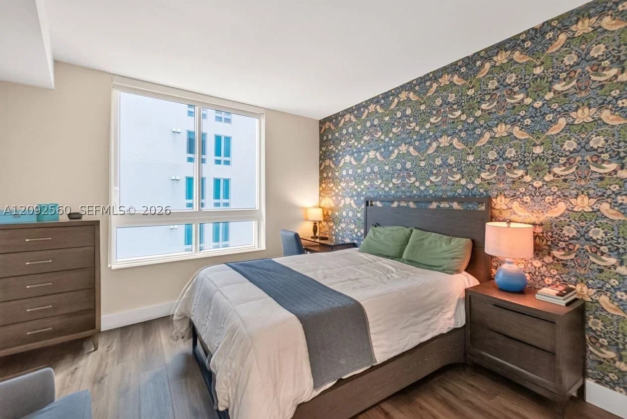 1+1 Condo — 1900 Bayshore Dr #2717, Miami, FL 33132