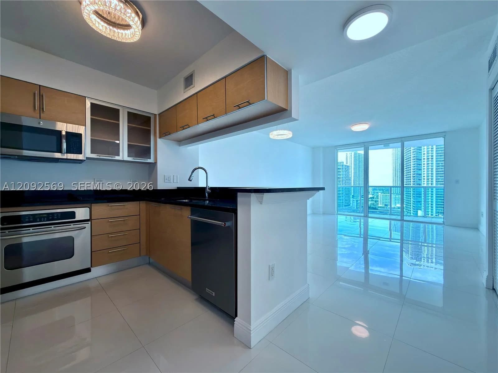 1-bedroom Condo — 31 5th St #2307, Miami, FL 33131