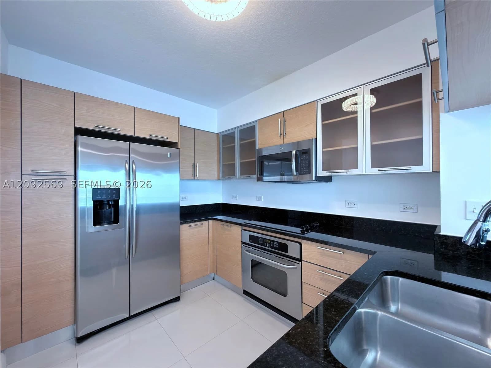1-bedroom Condo — 31 5th St #2307, Miami, FL 33131
