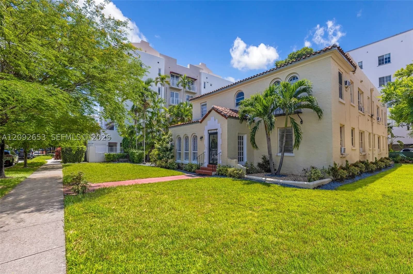 Mülk — 114 Menores Ave, Coral Gables, FL 33134