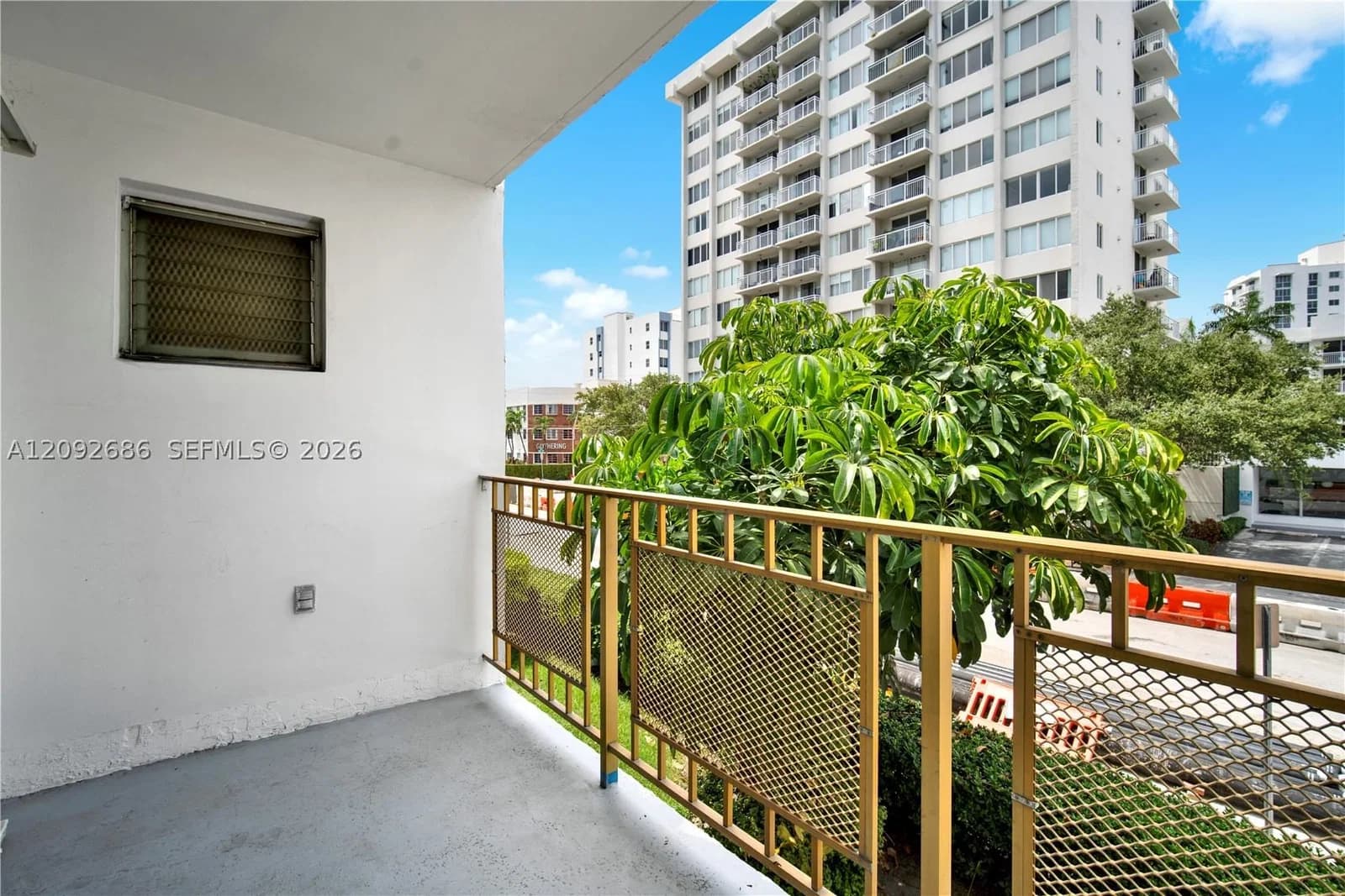 1+1 Condo — 1340 Lincoln Rd #207, Miami Beach, FL 33139