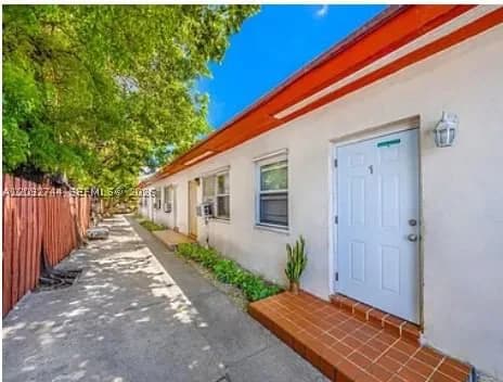 1-bedroom Apartment — 669 28th St #6, Miami, FL 33127