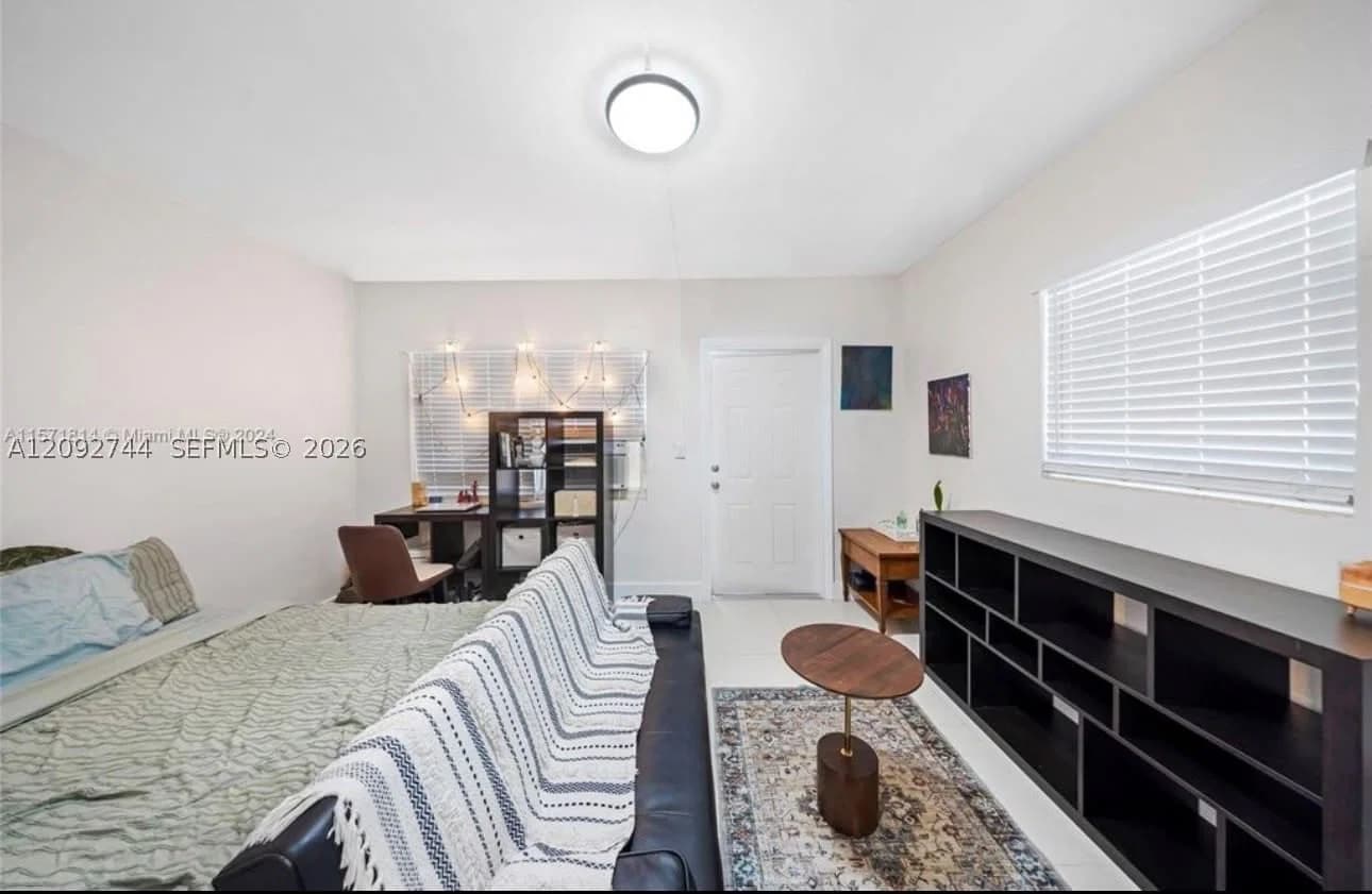 1-bedroom Apartment — 669 28th St #6, Miami, FL 33127