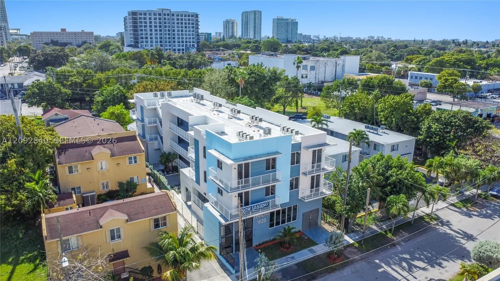 Mülk — 1620 18th St, Miami, FL 33125