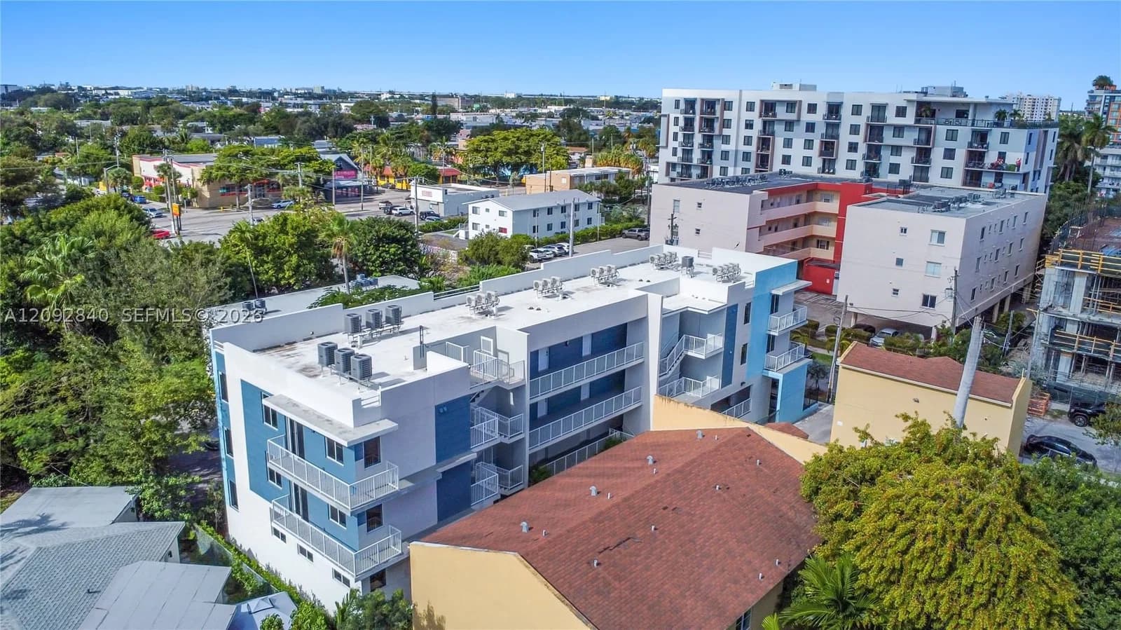 Mülk — 1620 18th St, Miami, FL 33125