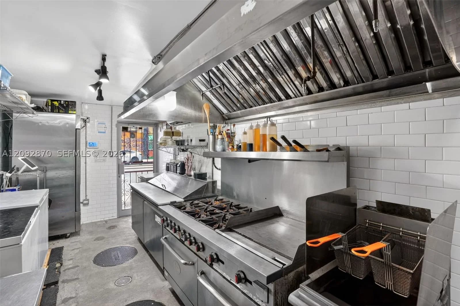 Mülk — Turnkey Outdoor Beer Garden & Culinary V, Miami, FL 33138