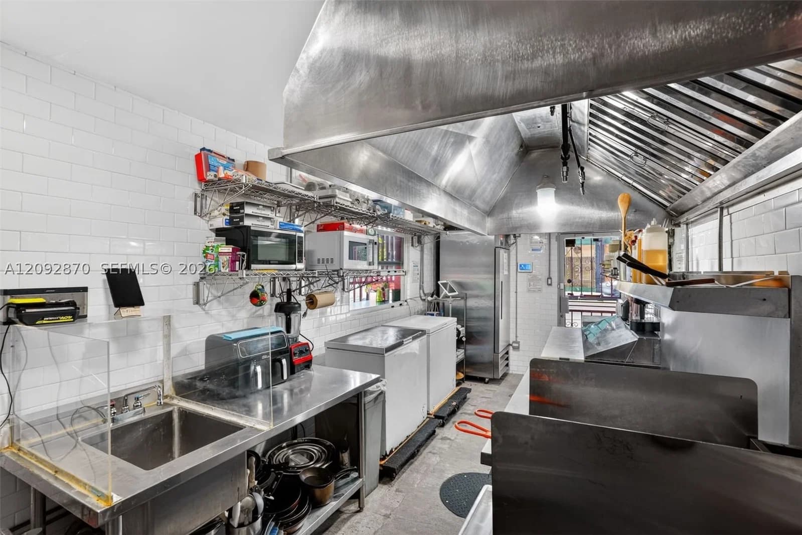 Mülk — Turnkey Outdoor Beer Garden & Culinary V, Miami, FL 33138