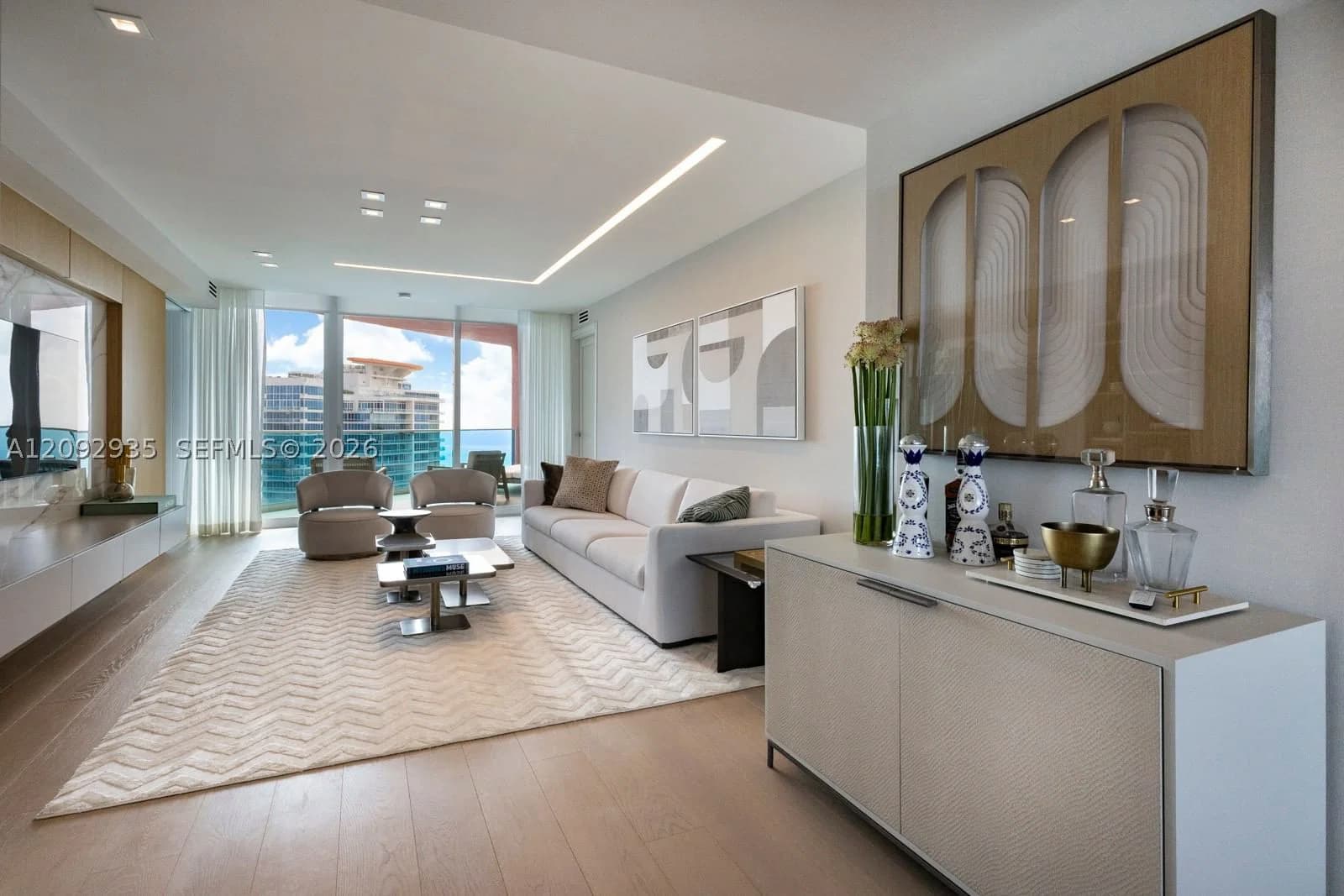 PORTOFINO TOWER CONDO — ilan fotoğrafı
