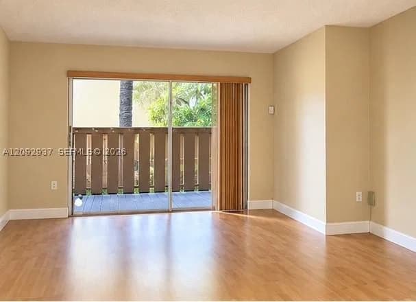 2-bedroom Apartment — 7204 Fairway Dr #I21, Miami Lakes, FL 33014